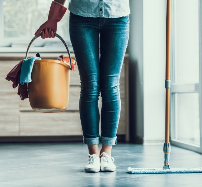 Tâches domestiques: les inégalités persistent